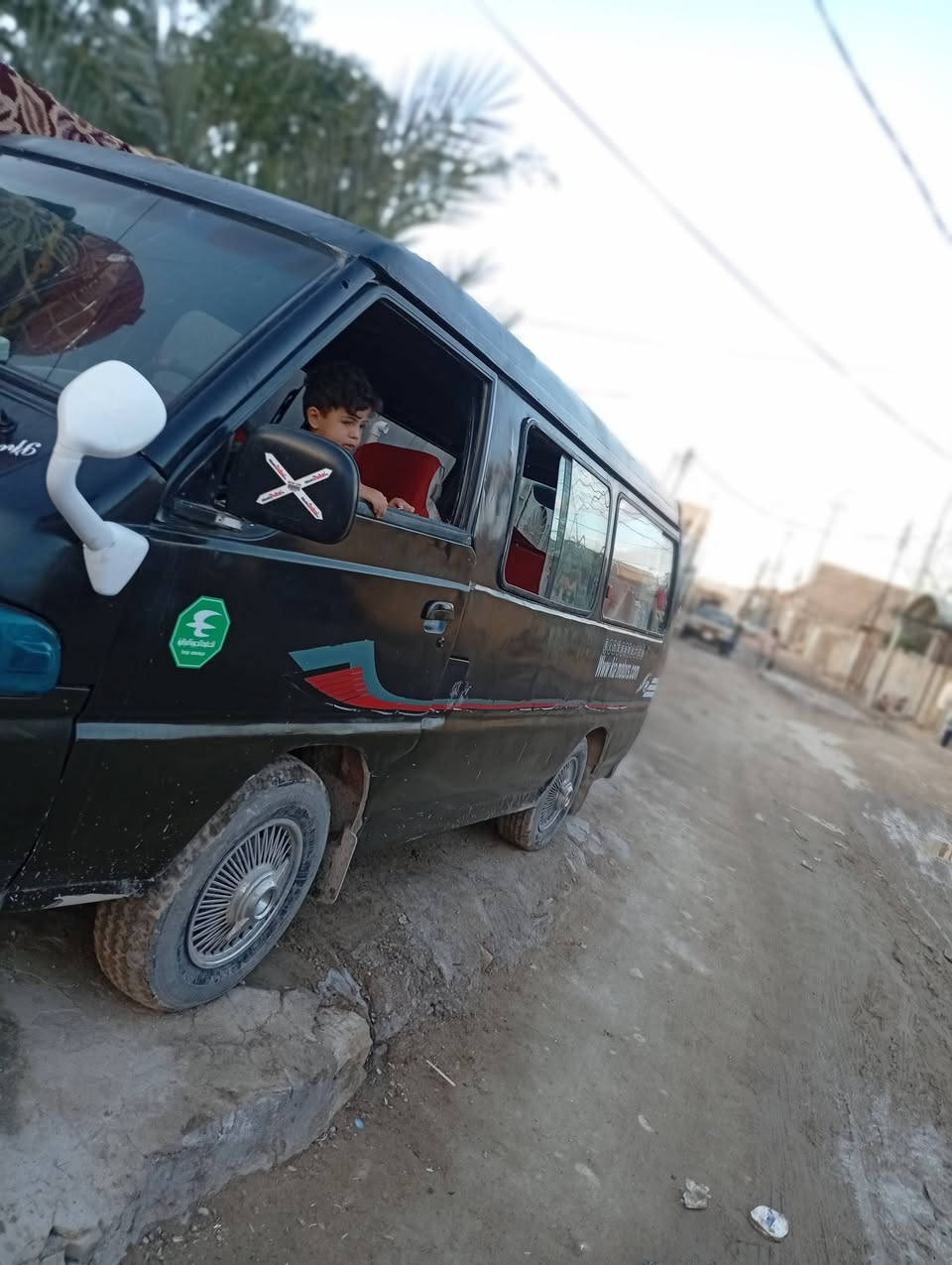 السلام عليكم سياره هونداي موديل 95للبيع مكينه كير بريجو بيها تبخير حداديه خير من الله باور عاطل ابيع كوم حديد بيها حصت كاز بيع او مراوس فتون للاستفسار ***********مكاني نجف 18وبيها مجال شي قليل
