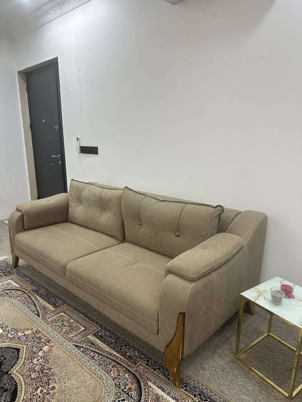 طقم قنفات للبيع (أثاث لغرفة الجلوس)


**إذا كنت صاحب هذا الإعلان وتريد حذفه لأي سبب، رجاءا أرسل رسالة إلى الدعم الفني**