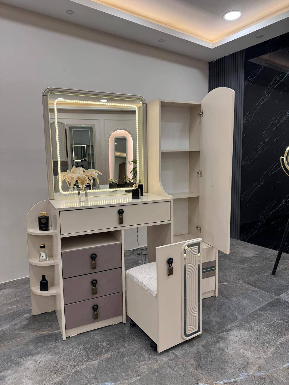 غرف نوم تركيه 10قطع ضمان الجوده عاليه 
سعر هاي الغرفه مليونين و200 الشريقات, صلاح الدين


**إذا كنت صاحب هذا الإعلان وتريد حذفه لأي سبب، رجاءا أرسل رسالة إلى الدعم الفني**