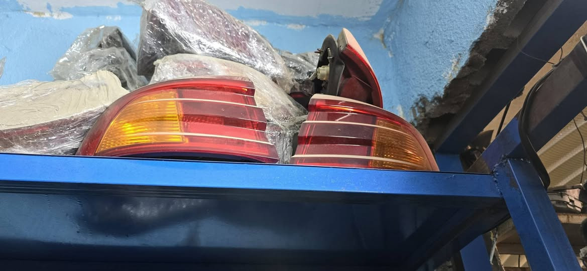 السلام عليكم ورحمة الله وبركاته 
يعلن مجمع عباس الربيعي 
عن وصول حاوية لايت وبك لايت جميع انواع السيارات الكورية وغيرها
للمعلومات والاتصال  *********** ويتوفر كميات كبيرة جدا والبيع جمله ومفرد بسعر الجمله
