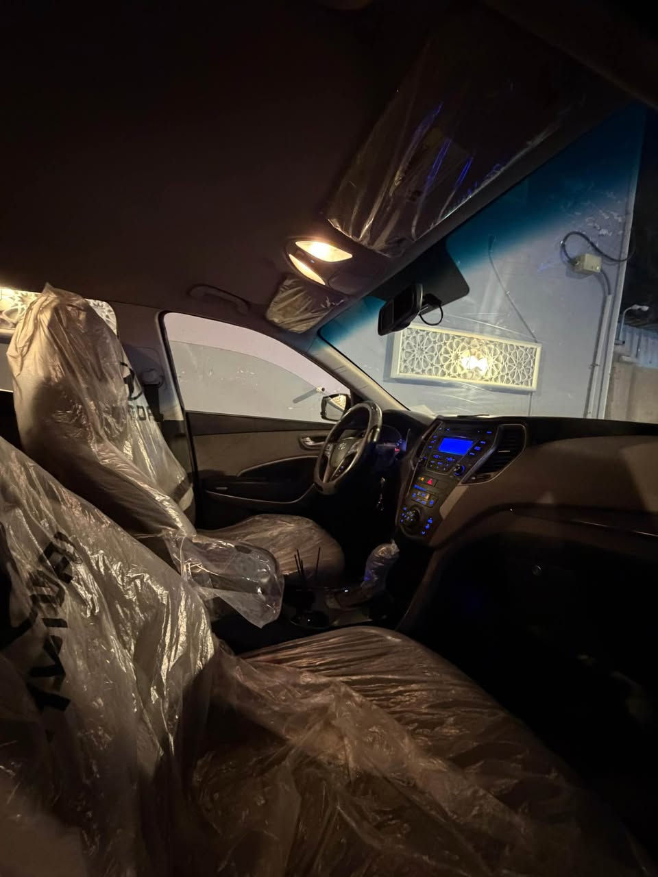 السلام عليكم
هيونداي سنتافي كندي موديل 2016   السيارة 7 راكب
داخله كلين تايتل يعني مدخلينها كفالة لا حادث ولا غرق
هنا صار بيها عندي جاملغ خلفي انضرب وصلحته وصار بي صبغ كلير  مع باب الجنطة فقط 
واجه بيها من كندا جاملغ كدام بي كلير بلاد 
هذا الفقط الي بيها 
السيارة جاهزة واحلى من الصور 
رقم ذي قار  الجديد بأسمنا  مشروع وطني والي ياخذها نشرط علي تحويل
ويتم تحويلها هنا  بالبصرة 
السيارة تبريدها ثلج مكينتها ماشاءلله كلش حلوه وكيرها حلو 
علماً. اليوم سويتلها سونار وعندي كتاب الفحص مالها حتى اكون صادق امام رب العالمين
السيارة مايحتاج اكول مواصفاتها معروفة  فول عدا الفتحة 
مكان السيارة
 البصرة ياسين خريبط 
سعرها 126 ورقة وبيها مجال وماكو بهيج سعر 
رقم الهاتف *********** البصرة, العراق
