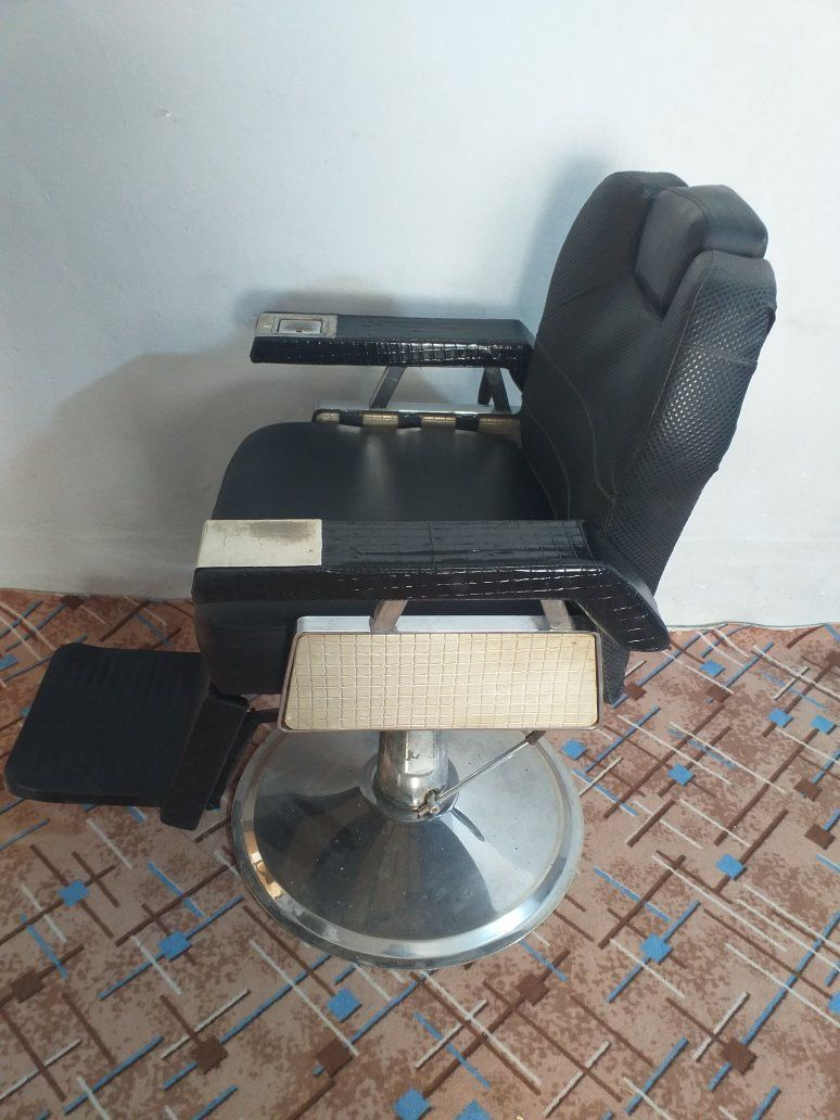 كرسي دوشمه جديده 
السعر 250
كربلاء


**إذا كنت صاحب هذا الإعلان وتريد حذفه لأي سبب، رجاءا أرسل رسالة إلى الدعم الفني**