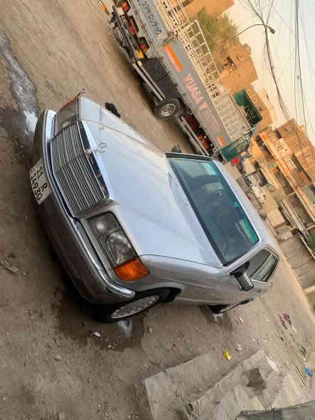 السلام عليكم جانبو موديل 86 كفاله عامه من الصبغ والضربه عدا البنيد بي صبغ اذر جراد بالمرور كال اله اصبغه  محرك و كير بلادي مامفتوح تخم تاير صدر جديد دبل فيت بم قياطين الجوه بعدهن على وضع الشركه تبريد تدفئه شغل  كهربائيات كلها شغاله بلاديه لون سلفر دبل هورن اريل كهرباء سياره مال جناي صارلها 16سنه عندي السعر 112 مكان السياره بغداد ابو دشير ***********
