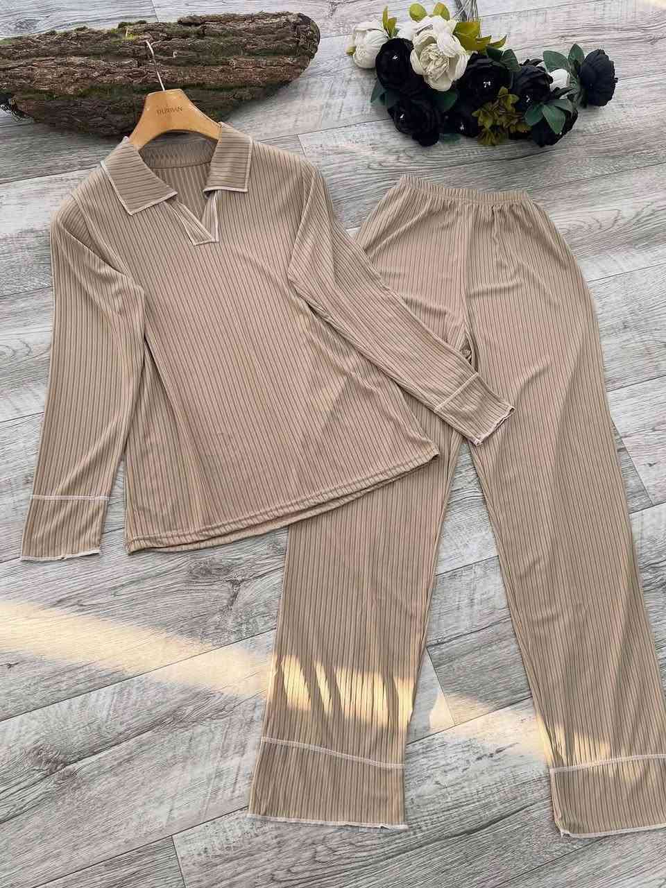 #جماااال_موديلات_العيــــــــــد_ووووصل🦋🥹❤️
تراك نسائي  مخطط تركي 🙂🌺🦋
خامه قطني تركي درجه اولئ 💙🤍
#السعررر10
قياسات فري سايز💙🤍
يوجد توصيل داخل المسيب الفين 
يوجد توصيل محافظات


**إذا كنت صاحب هذا الإعلان وتريد حذفه لأي سبب، رجاءا أرسل رسالة إلى الدعم الفني**