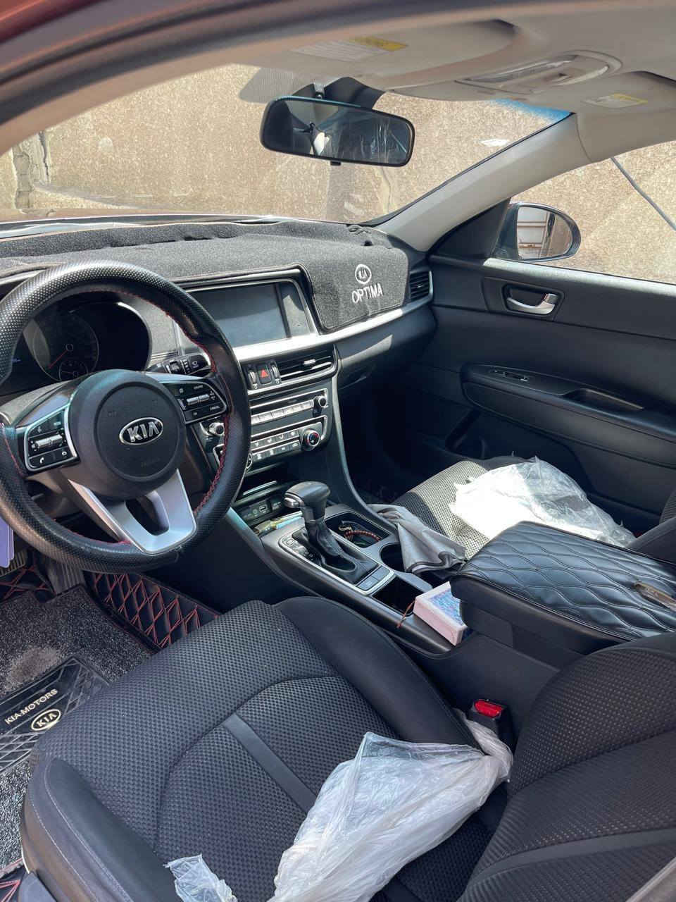 السلام عليكم
كيا اوبتيما وارد امريكي 2020 حادث بسيط جنطة ودعاميه فقط صبغ بدون تبديل محرك 2400 رادار جانبي حساس خلفي شاشه أصلية وباقي المواصفات سيارة جديدة بدون نقص رقم اربيل الجديد السعر ١٣٨ وبيها مجال بسيط  سيارة بأسمي مكان بغداد حي الجامعة رقم ***********
