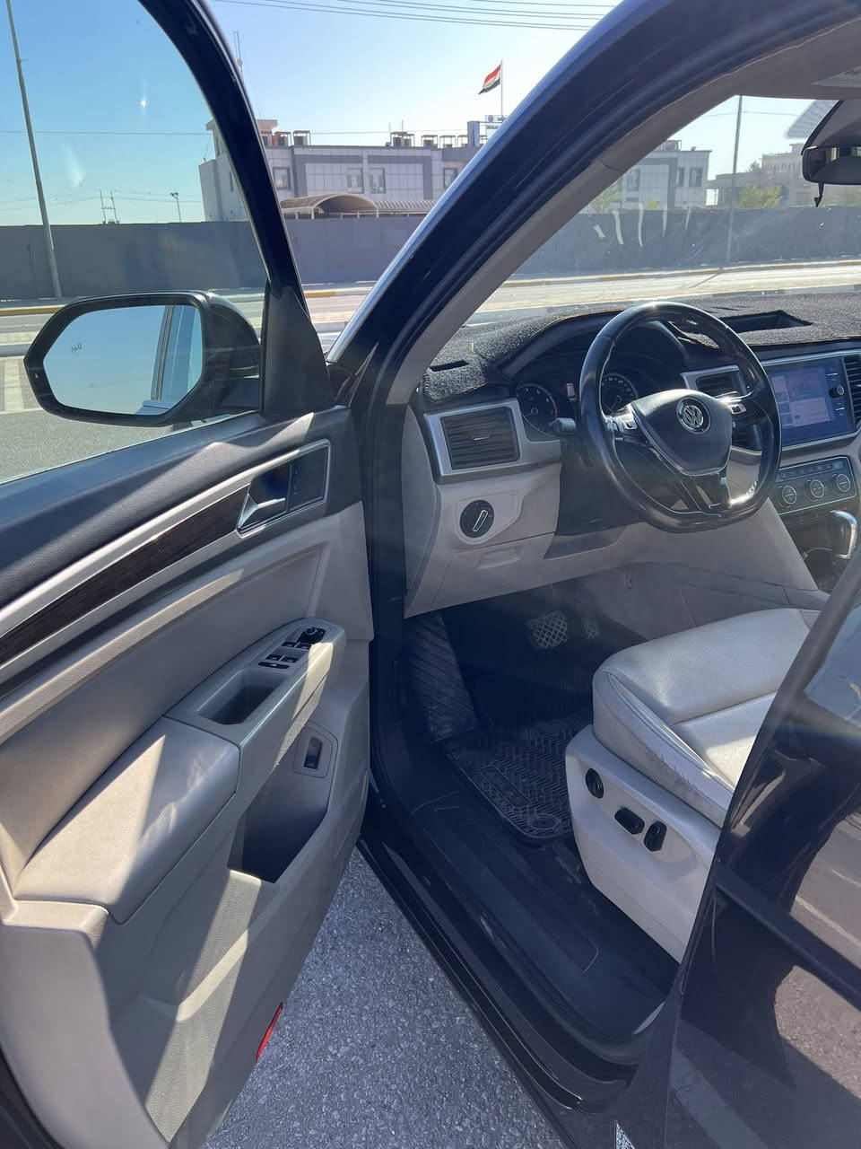 سلام عليكم
اطلس موديل ٢٠١٩ 
مواصفات المعروفه se 
حادثها خلفي جنطه و جاملغ ايمن 
وبالعراق صار حافة البنيد 

للبيع السعر ٢١٠ 

للاستفسار ***********
