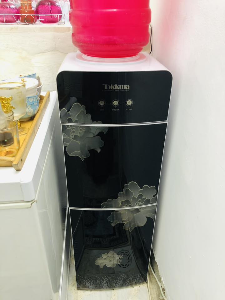 السلام عليكم للبيع غساله الحافظ ١٢ كيلو براد ماء شغال حار وبارد ونظيف كلش السعر٢٥٠وبيهن مجال الشراي يتصل ***********
