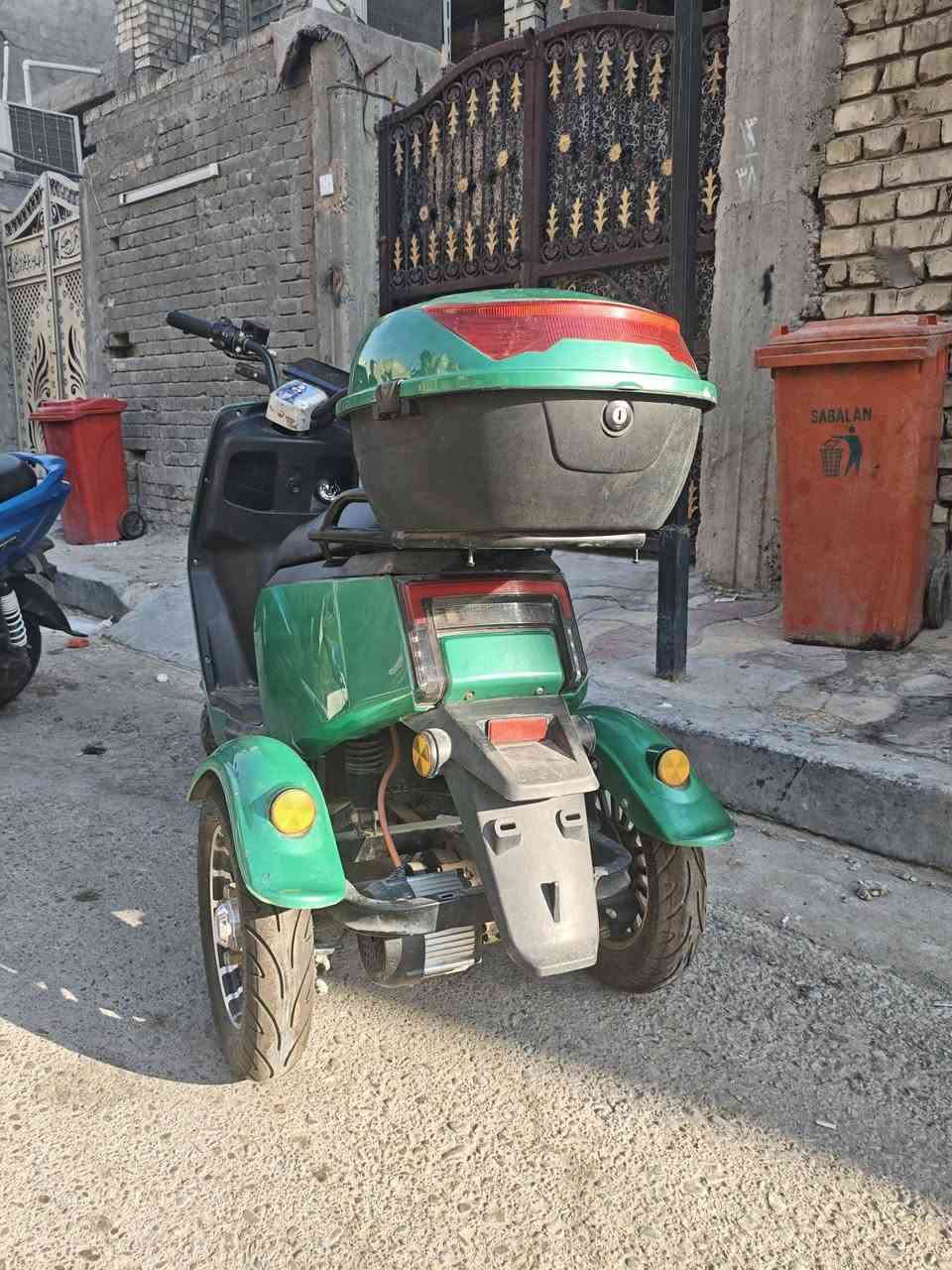 دراجه شحن 3تايرات 6باتري شحن الدراجه تكفي من 35/40 كيلو وبيه جهاز انذار الدراجه نضيفه تجي وتشوف بعينك السعر 900وبيه مجال الرقم ***********
العنوان بلديات حي التراث قرب علوه ام البنين 
دراجه شحن 3تايرات 6باتري شحن الدراجه تكفي من 35/40 كيلو وبيه جهاز انذار الدراجه نضيفه تجي وتشوف بعينك السعر 900وبيه مجال الرقم ***********
