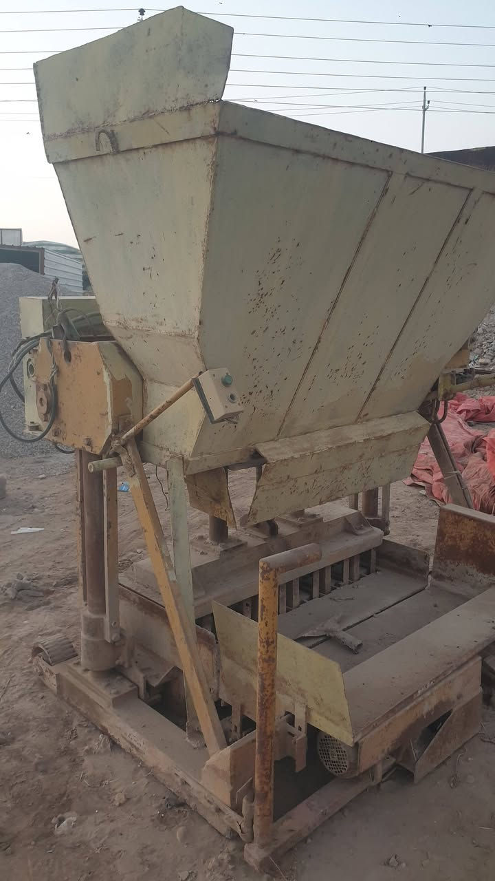 معمل بلوك جاهز للعمل وسعره مناسب مكان المكينه بديوانيه بيع مستعجل رايده 1500 / اتصل عل هاذه الرقم ***********
