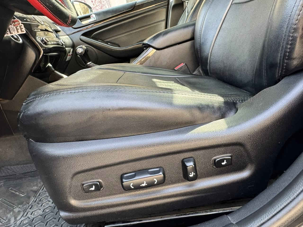 السلام عليكم 
كيا كادنزا للبيع او مراوس 
موديل 2014 
فول مواصفات رقم بغداد كلش مرتب 
بنوراما كشنات جلد 
مري قلاب ويه البك
هيتر استيرن + هيتر كشنات وتبريد 
استيرن كهرباء
برده خلفيه نزول ويه البك 
سياره قطعه وحده صبغ فقط الجاملغ الخلفي عكس السايق نفسه معدل ومصبوغ 
مكفوله من  حادث  ثاني سياره لا تقارنها ويه المصبوغ حزام وبيه قطعتين واكثر 
سعرها 128
تواصل ***********
