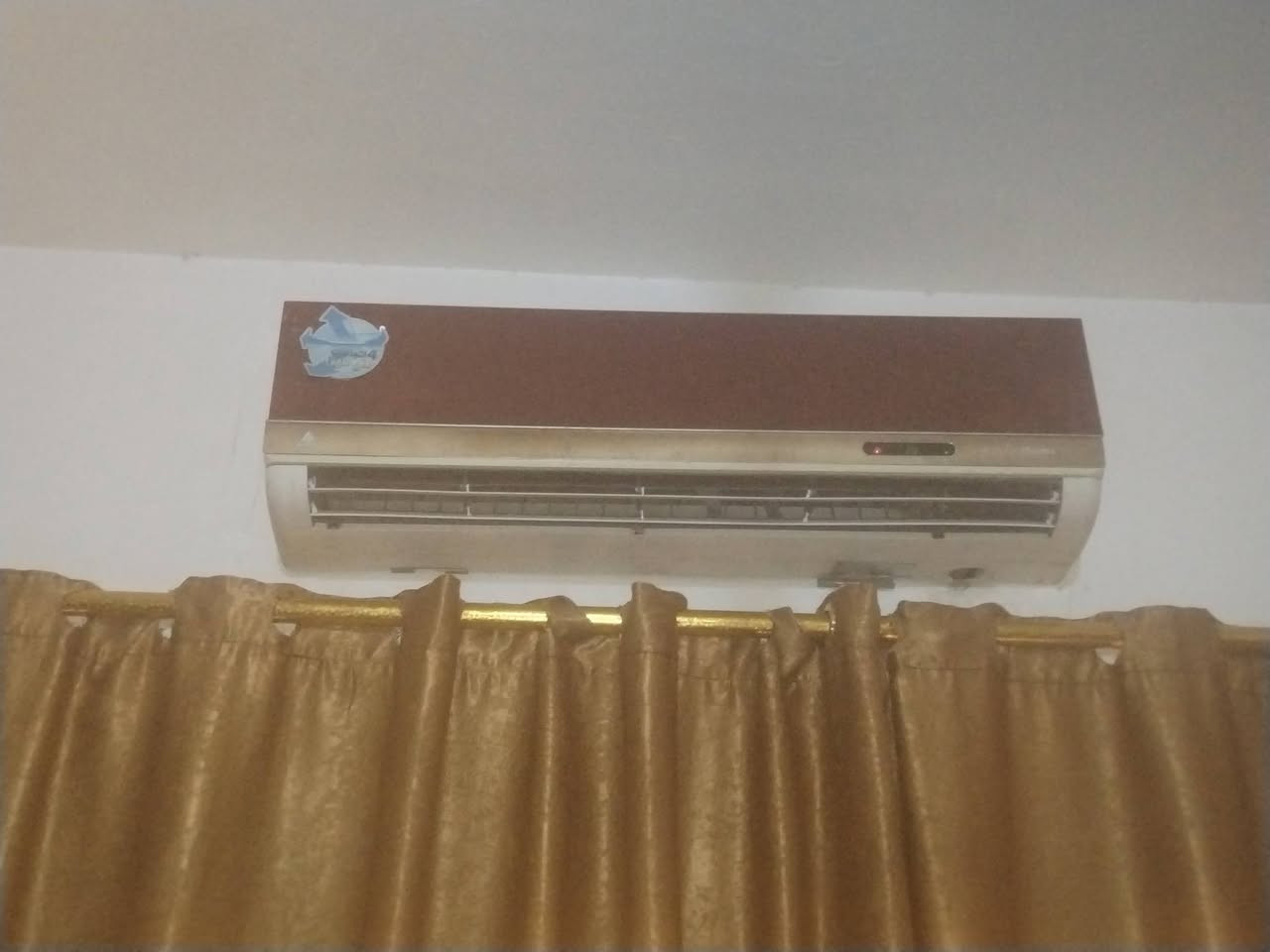 سبلت الحافظ ٢طن وربع بلادي حاليا شغال
السعر ٣٥٠
بابل الحمزه الغربي
***********
