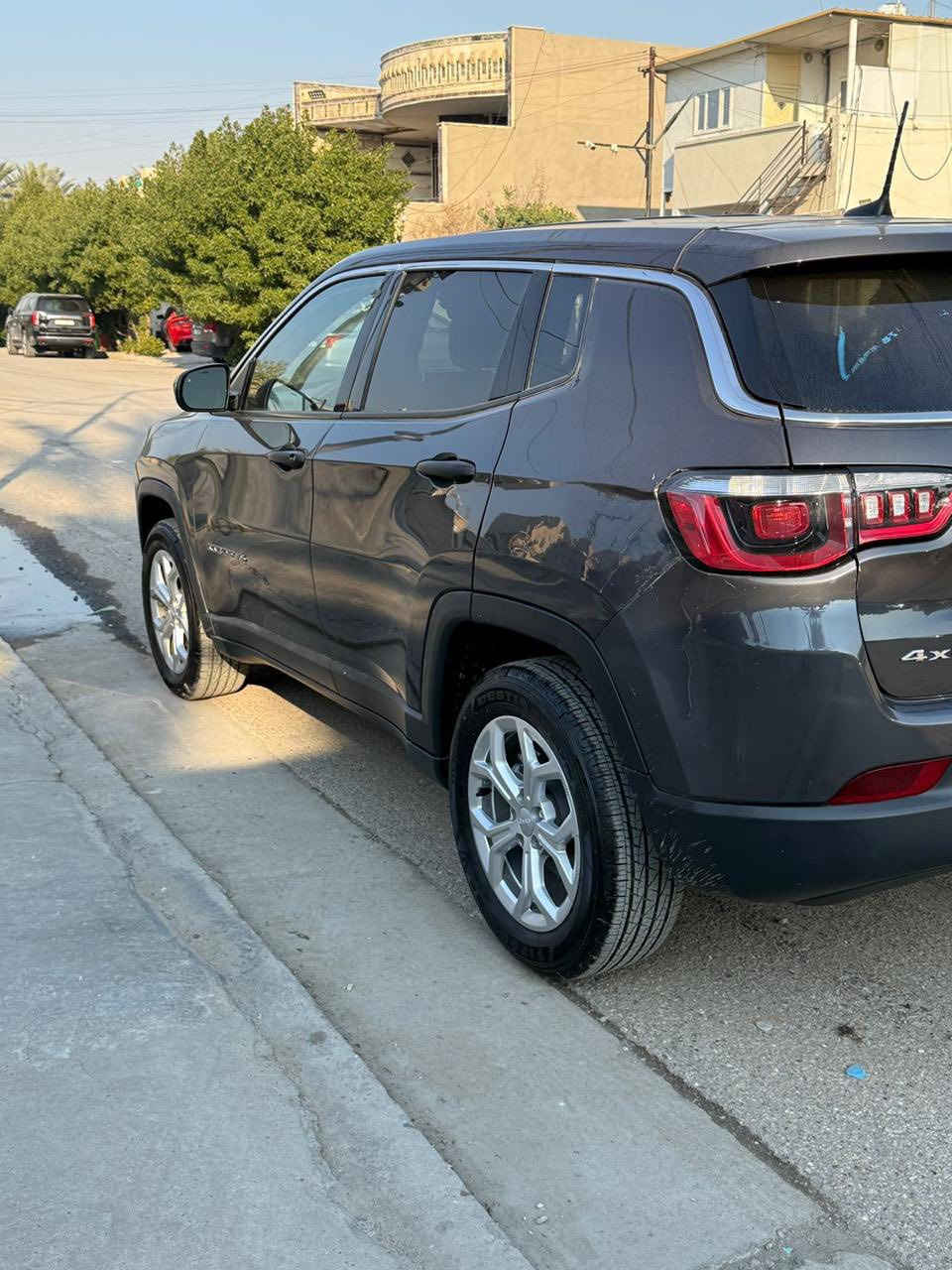 سلام عليكم شباب
جيب كومباس
موديل ٢٠٢٤
حادثها جاملغ وبنيد 
رقم بغداد اب اسمي
تحويل مباشر 
سياره نضيفه كلش
ما منقصه برغي 
ماشيه ١٢ الف
بدون داوخل 
سعرها ١٥٥ وبيها شي بسيط
مكاني بغداد وزيريه
تواصل
***********
