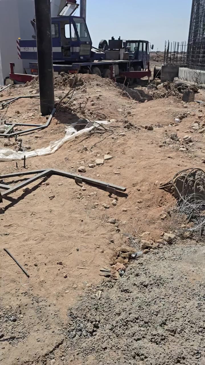 كرين تادونو للبيع سنوية جديدة ٢٠٢٩ مجددة موديل ٩٢ يعمل بصورة جيدة رقمي ***********
