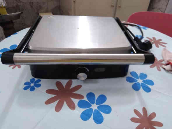 للبيع جهاز كابسه صاج حجم كبير وجهاز كليجه استخدام قليل جهازين اريدهن ب ٣٥وطبلات كبيره و٤صغار ب٧٥ الاستفسار على الرقم او خاص 
***********
