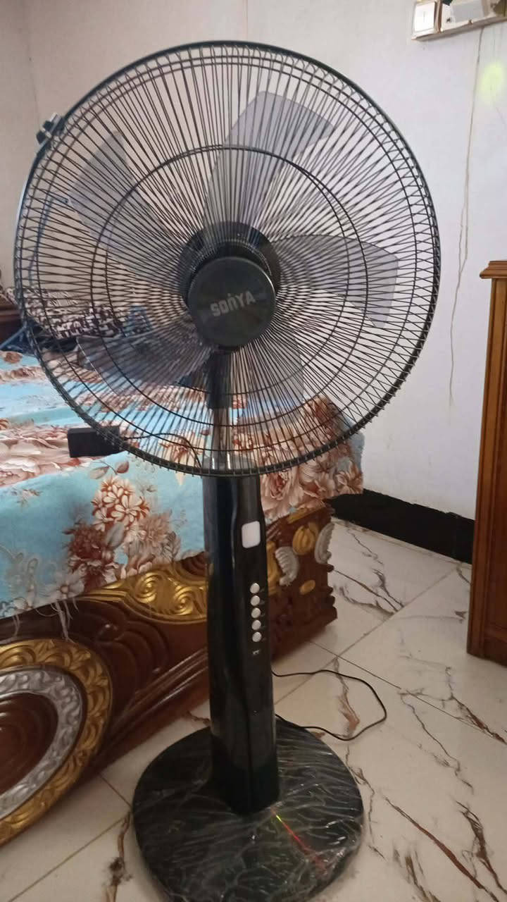 بنكه شحن قبل سبوع شتريتها 12 حركه سرعه يطول الشحن 5 ساعات إلى 6 بسعر 90 وبيها مجال ***********
