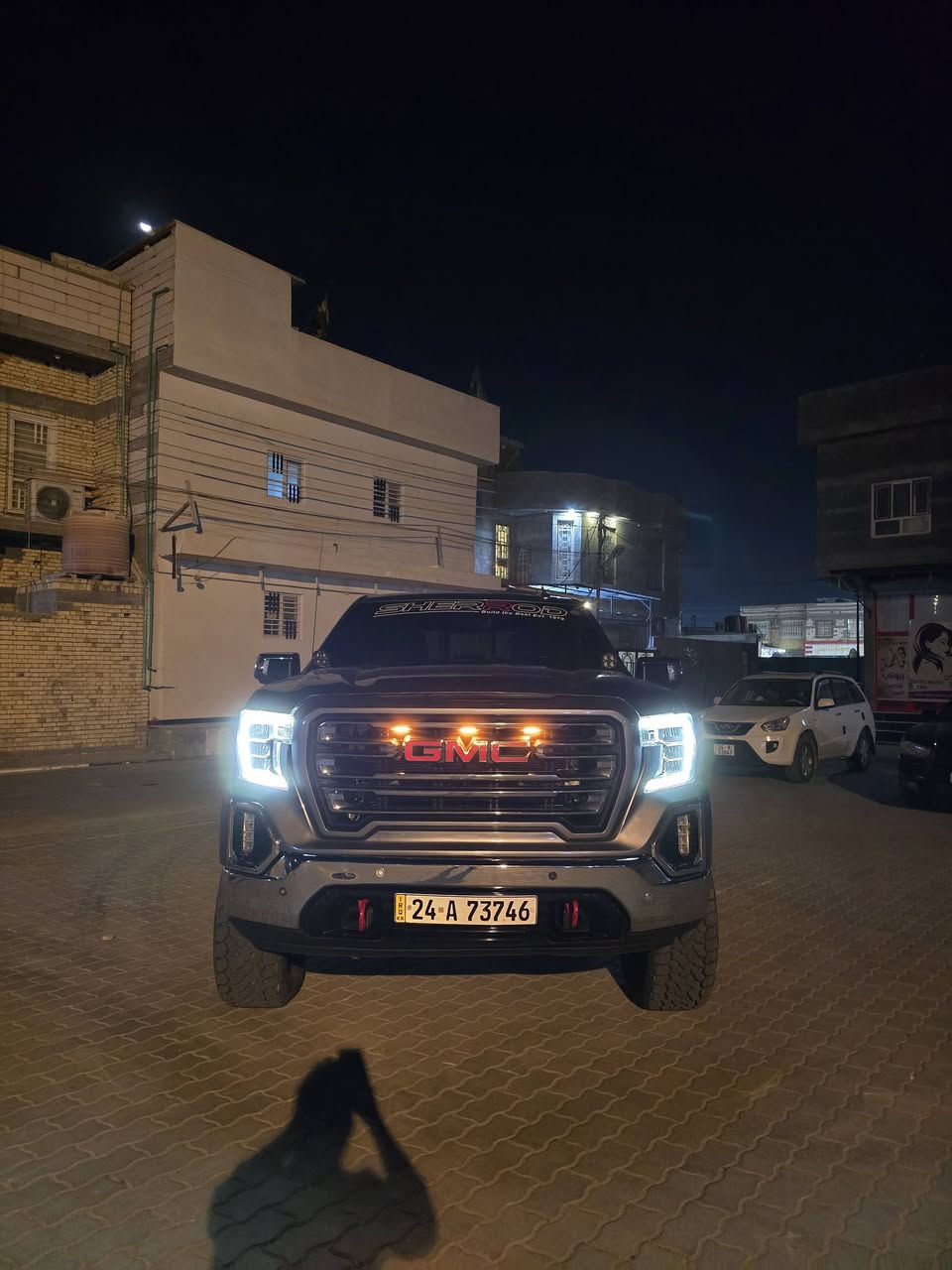 جي ام سي ٢١ مكينه ٦٢٠٠فول فول مواصفات مرفعه ٦انج عليه ترفيعه شركة شيرود دبلات رف كانتري ترفيعه تخبل ويلات دوسات كهرباء فتحه رادار حساس باب خلفي قطعتين سماعات بوس بيه هواي تعديل اكزوز داون بايب كلشي بيه ضربته بنيد ومدكر  مكاني بصره ***********
