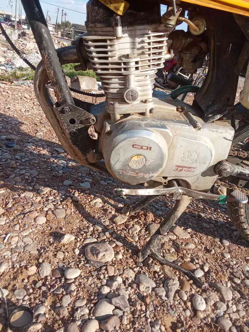 دراجه للبيع النوع تايجر 2018 دراجه قفل 175 دراجه ما ناقصها فد بريك وكابريته دراجه شلعه كبسه نظيفه وياها طياريه مال تعليق طياريه بس اني فالهه دراجه قفل قفل من الاخير 175 ربع ما ينزل واللي يحب يتواصل وياي على هذا الخط ***********
