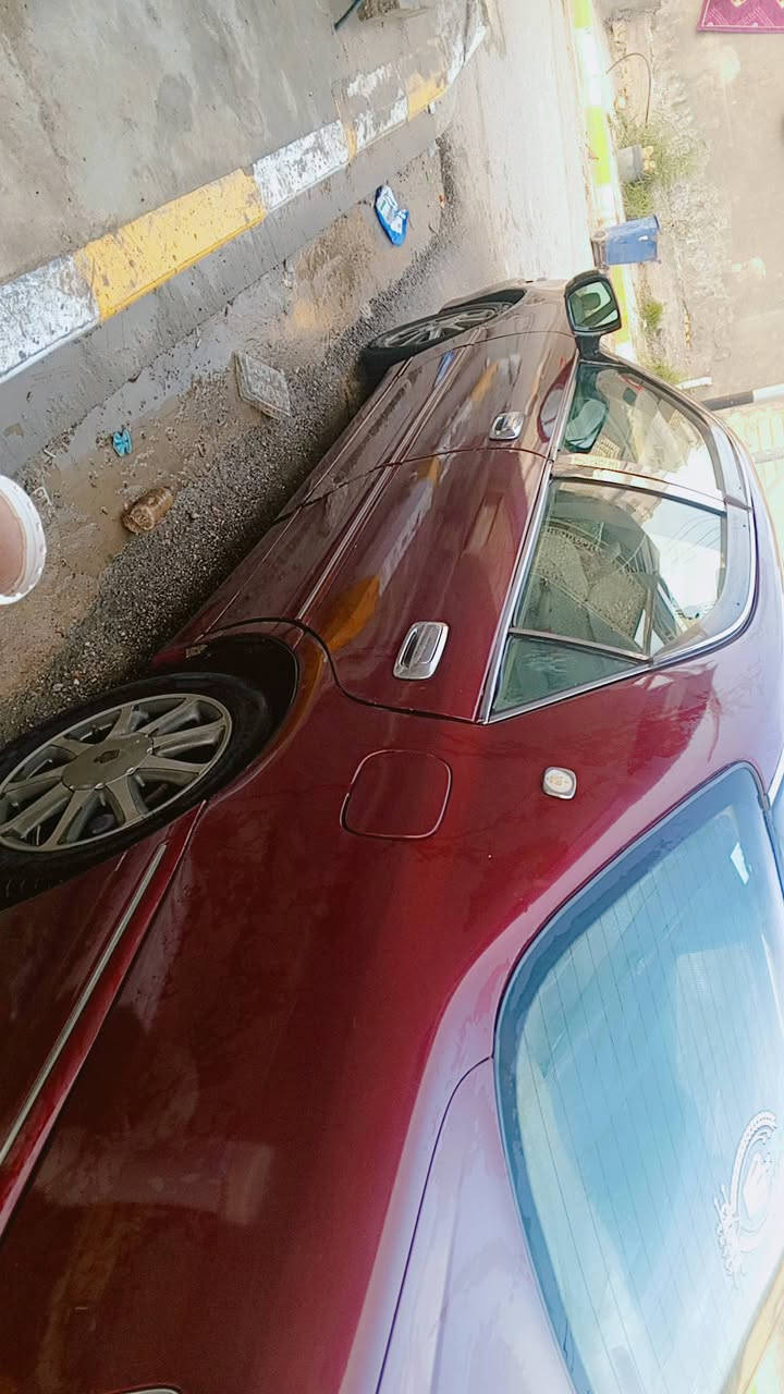 السلام عليكم سياره ملكه كراون اصولي موديل 2001 سنويه لل27 تحويل ثاني يوم سياره دكمتين كرستال موضح كل شي بالفحص مكان السياره ذي قار الناصريه للاستفسار اتصل علئ هاذا الرقم *********** السعر 110 بيه مجال حك الجيه قابل للمراوس
