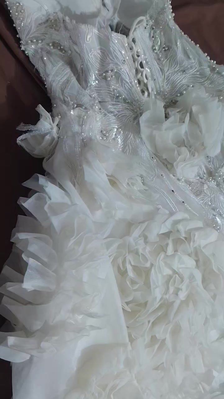 فستان زفاف تصميم ودزاين أوربي فخم ماعندي مكان اريدابيعه المكان كربلاء اللون اوف وايت مستعجل على بيعه بيش تردوه ابيعه


**إذا كنت صاحب هذا الإعلان وتريد حذفه لأي سبب، رجاءا أرسل رسالة إلى الدعم الفني**