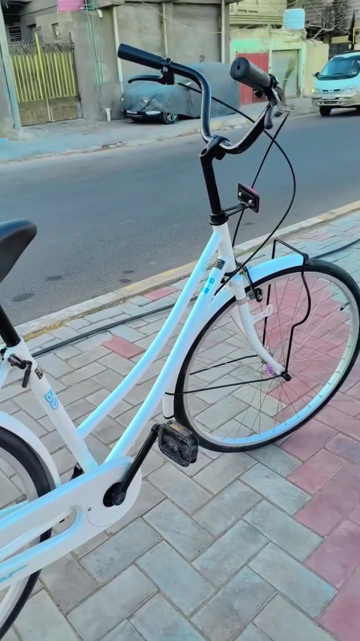 السلام عليكم باسكال  بطه حجم 26 شركت BD السعر 125وبي مجال قليل العنوان كربلاء خلف مول الباقر رقم الهاتف  ***********
