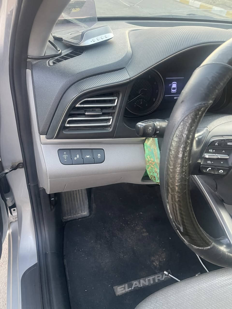 # للبيع  او مراوس موديل احدث... الانترة 20  سيارة فول عدة فتحه وارد امريكي  8 نمر كير صور حادث مرفوقه مع صور  سيارة ماشيه 70 سيارة خير من الله على وضع شركه  بس دهن وبانزين  ديرلهه 
بصمه تشغيل  
بصمه ابواب 
لايت اربع عدسات زنون 
بكلايت لد 
جنطه ذكيه عند القتراب تفتح 
تحكمات ستيرن 
شاشه لمس 
رادرات جانبيه 
مثبت سرعه 
سياقه ذاتيه 
كامرة خلفيه 
كشنات جلد 
تدفئه كشنات 
كشنات كهربائي  
اشاير مري 
بعد بيه مواصفات 
       ***********    مكاني بغداد زعفرانيه( 150 )
