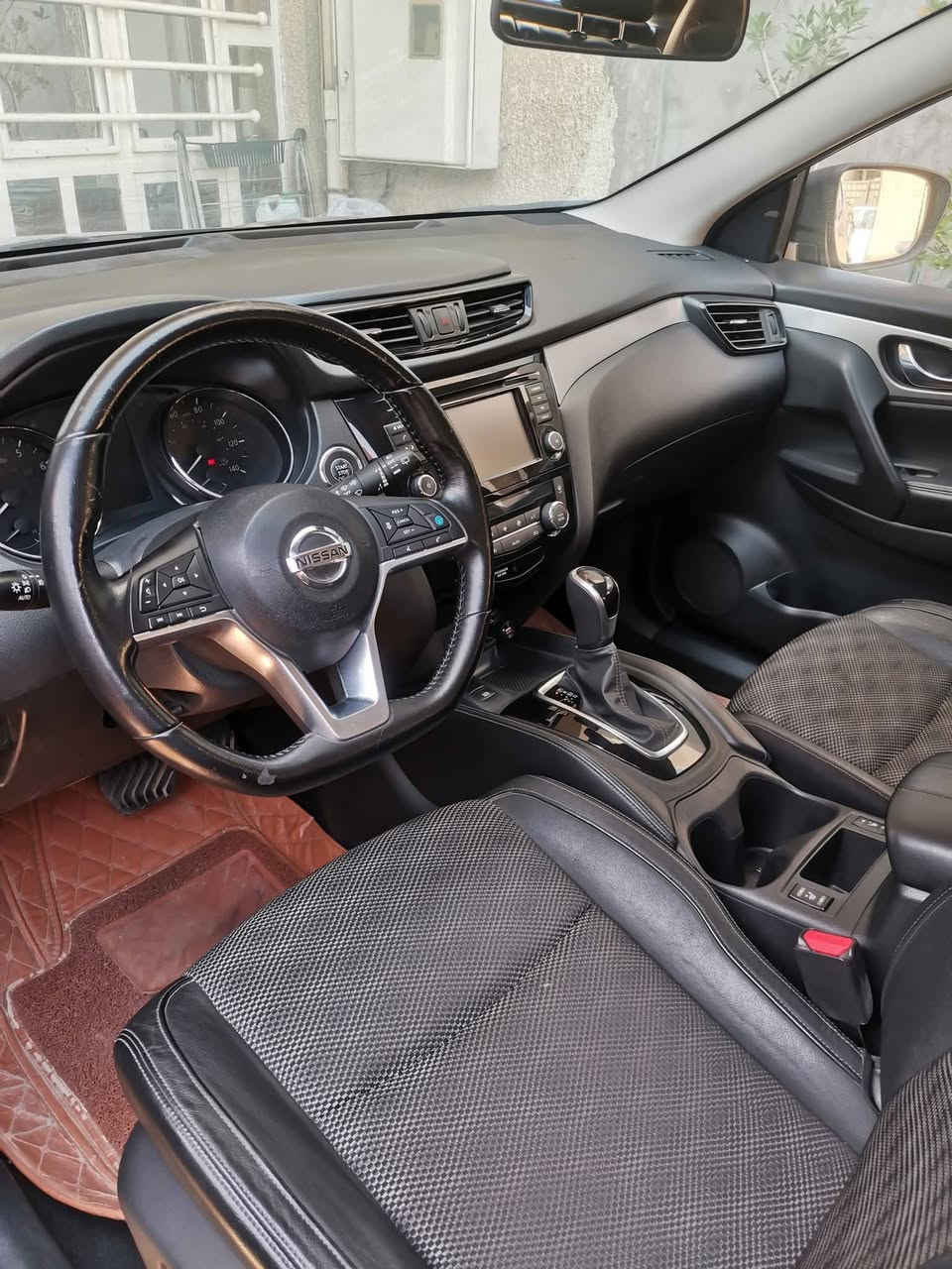 السلام عليكم
نيسان روج سبورت 2020 وارد امريكي 
رقم اربيل بأسمي 
السيارة حادثهه خلفي بوب خلفيه مسح بشكل بسيط جدا ورقم الشاصي مرفق والسونار موجود
 
بچم وصندوق كبس

السيارة نظيفة مكينة وكير وتبريد وداخلهه نظيف جدا وعلفحص تجي تشوف وتدلل

مواصفات SV . 
ماشية 36 الف ميل
مكينة 2000
رادار امامي  
شاشة كبيرة 
4 كامرات °360 درجه
اوتو ستوب
تدفئة بالستيرن
تشغيل بصمه 
تشغيل عن بعد
أبواب بصمة  
كرسي السائق كهربائي
كشنات امامية تدفئة
تبريد قطعتين 
تحسس خط مسار  
انظمة سياقة إيكو وعادي وسبورت
مثبت سرعه
 
السعر 160
للاتصال واتساب
***********

مكان السيارة بغداد اليرموك
