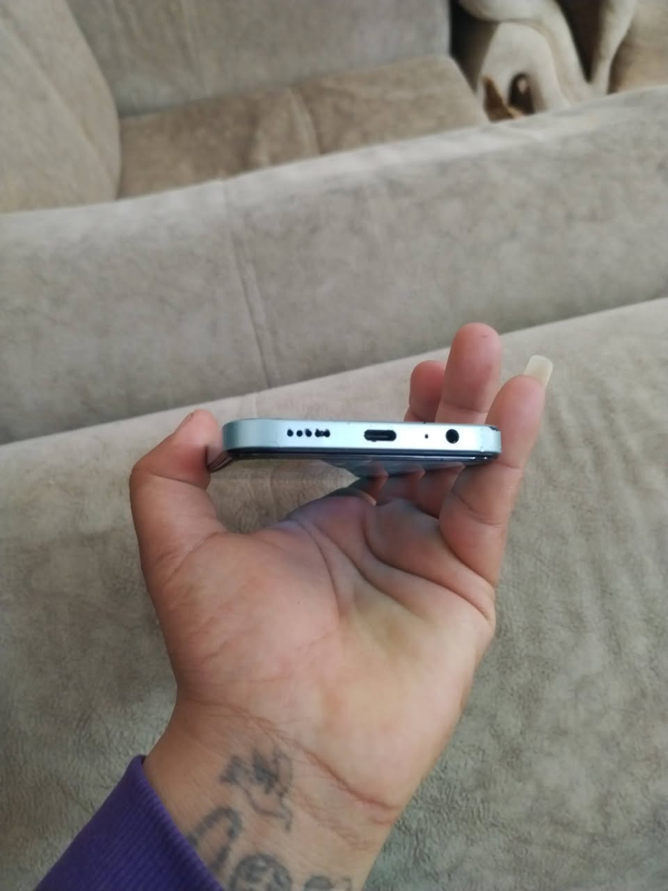 هونر اكس 6سي
ذاكره 128 بطاريه 5300 عملاقه 60افريم بوبجي
سعرو 120 بي مجال شي غليل مكان


**إذا كنت صاحب هذا الإعلان وتريد حذفه لأي سبب، رجاءا أرسل رسالة إلى الدعم الفني**