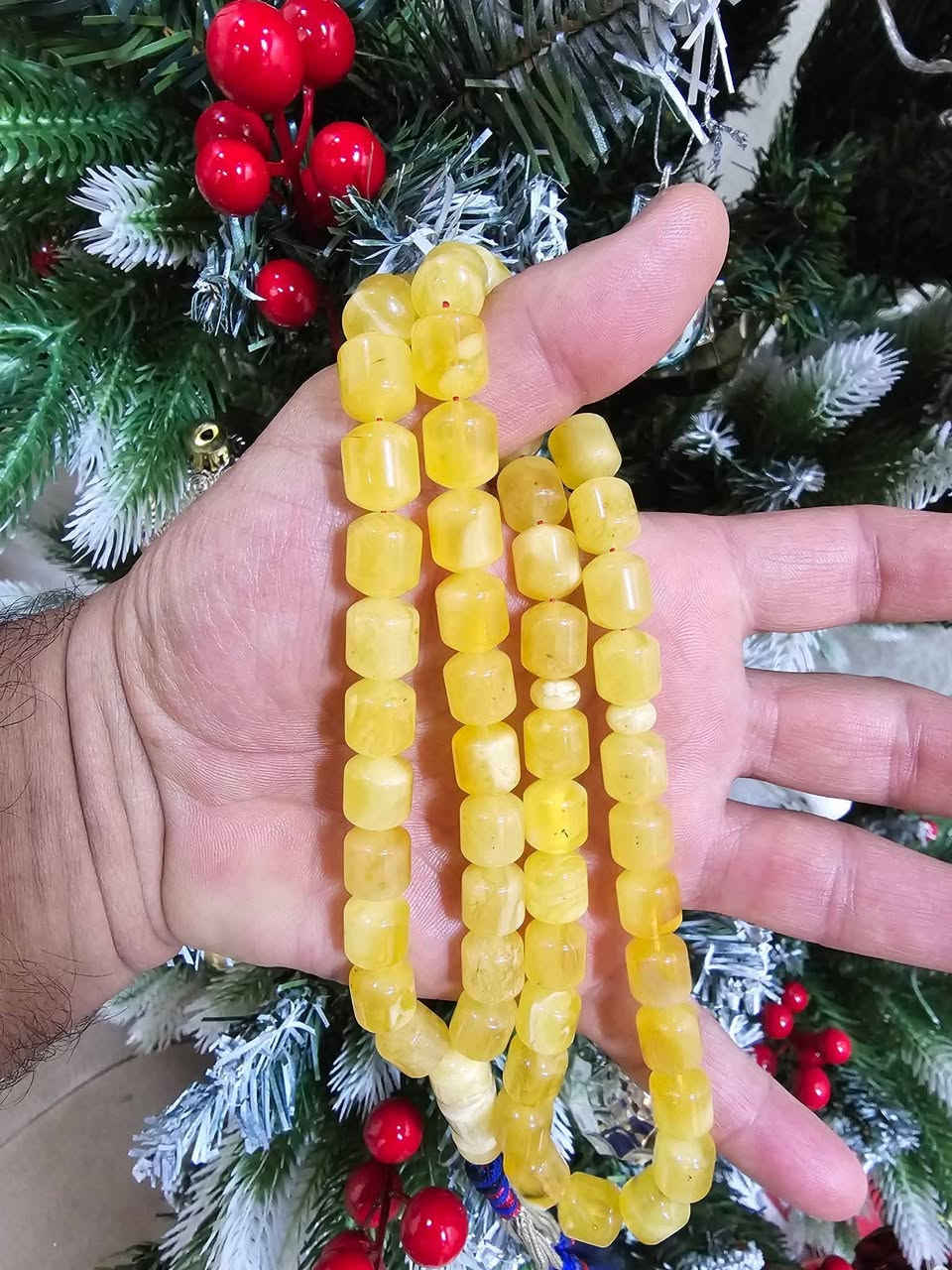 جماعة الصيني والكبس اعبر المنشور رجاءا" 
مسبحه من كهرب بحر البلطيق الحر الطبيعي الصافي المشخط  باجمل جراخه بين البرميلي الكويتي وبين البرميلي الصندوقي مزينه بكركوشه خليجيه  شرط وضمان مدى الحياة بأصالة الخامة لاكبس ولاضغط ولا مسال ولامعالج ولاكهرب صيني 
 وزن ٥١ غرام ٥١ حبه قياس الحبه ١٠.٥×١٢.٥ ملم


**إذا كنت صاحب هذا الإعلان وتريد حذفه لأي سبب، رجاءا أرسل رسالة إلى الدعم الفني**