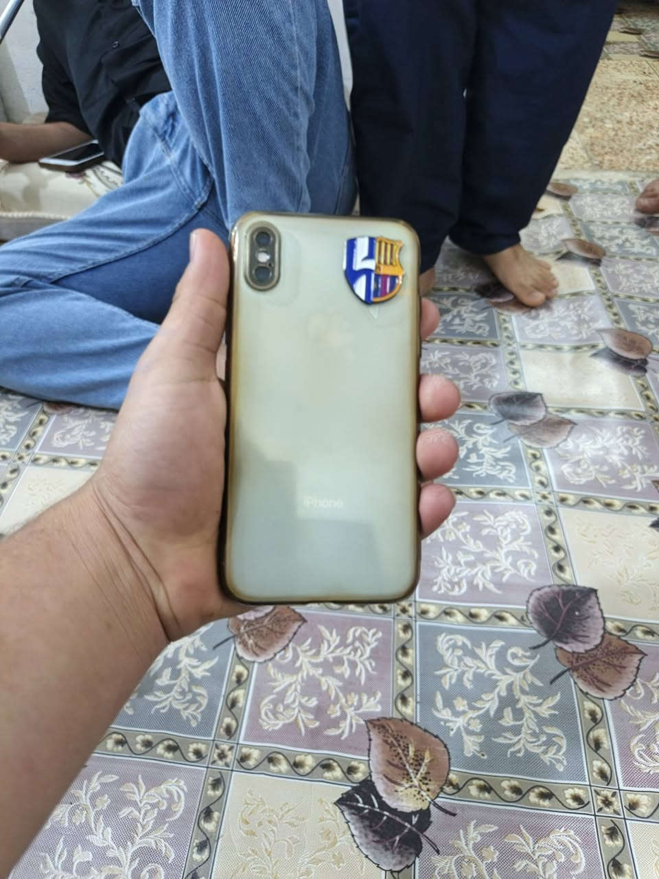 سلام عليكم
ايفون X عادي نضيف
ذاكره 256 
مبدل بطاريه بس 
سعر 150 وبي مجال 
اكثر تفاصل بل خاص ***********
