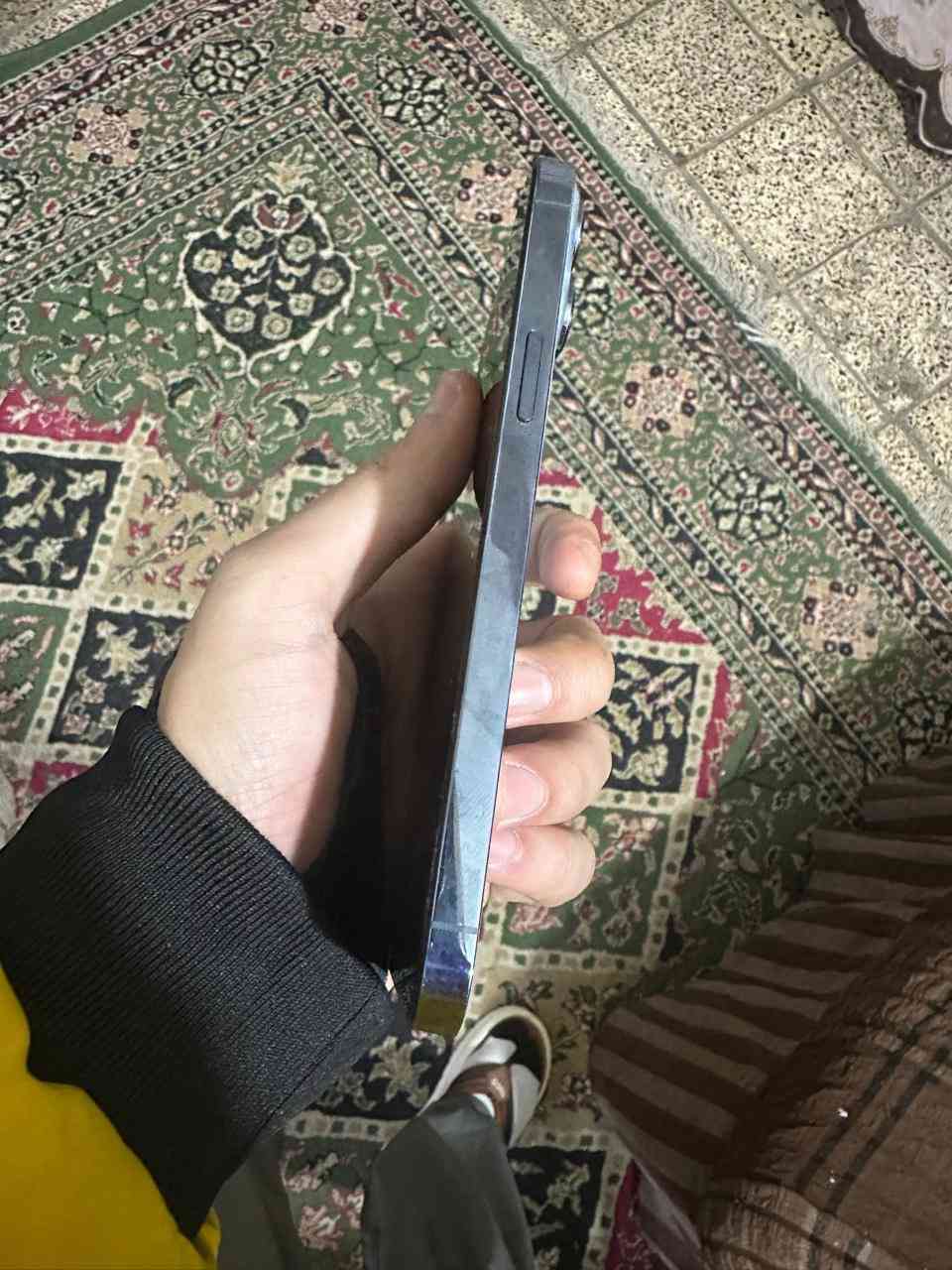 ايفون ١٣للبيع مفتوح تخطي ومبدل شاشه وبطاريه وكامرات. ذاكره٢٥٦ بطاريه٨٥ سعر٣٢٥وبي مجال بكاني شعب رقمي***********
