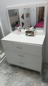 غرفه شبابيه نظيفه للبيع مكاني الثعالبة الشراي يتصل07711908331