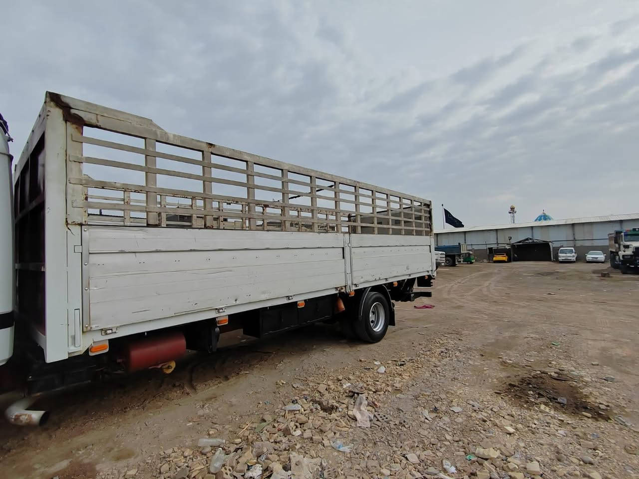 بدي للبيع ٧وربع العرض ٢٤٥ مكان بغداد *********** /***********
