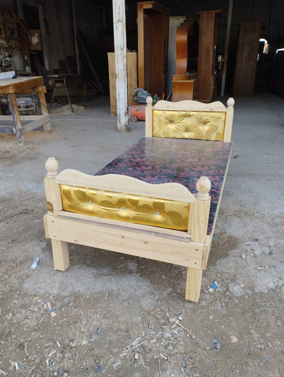 غراض للبيع كلمن وسعره جرباية طفل +كرسي صلاة +جربايه تسكام مدوشمه وكامله تسكام درجه اوله للبيع العنوان حي العسكري قرب صيدلية الماس بالفرع للاستفسار عل رقم *********** ***********
