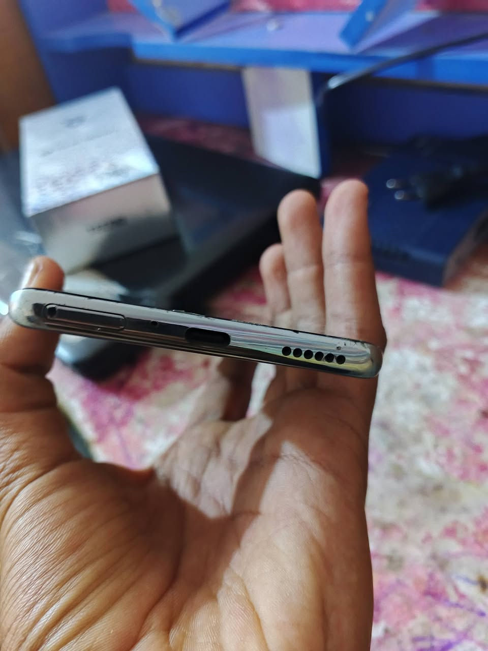 جهاز تكنو كامون أربعين برو 5G مستخدم شي قليل كامل ملحقاتها ويا الكرتون ذكراه 256 رام 24 معالج ديمن ستي 7300 كأمر الخلفيه 50 ميكا بكسل سوني الاماميه 50 ميكا بكسل اصدار 16 جهاز مبدل شاشه من الوكاله الرسميه من تكنو شاشه سلسه  بطاريه 5200 شاحنه 45 واط

سعر 270

الرقم ***********

العنوان الناصريه المركز
