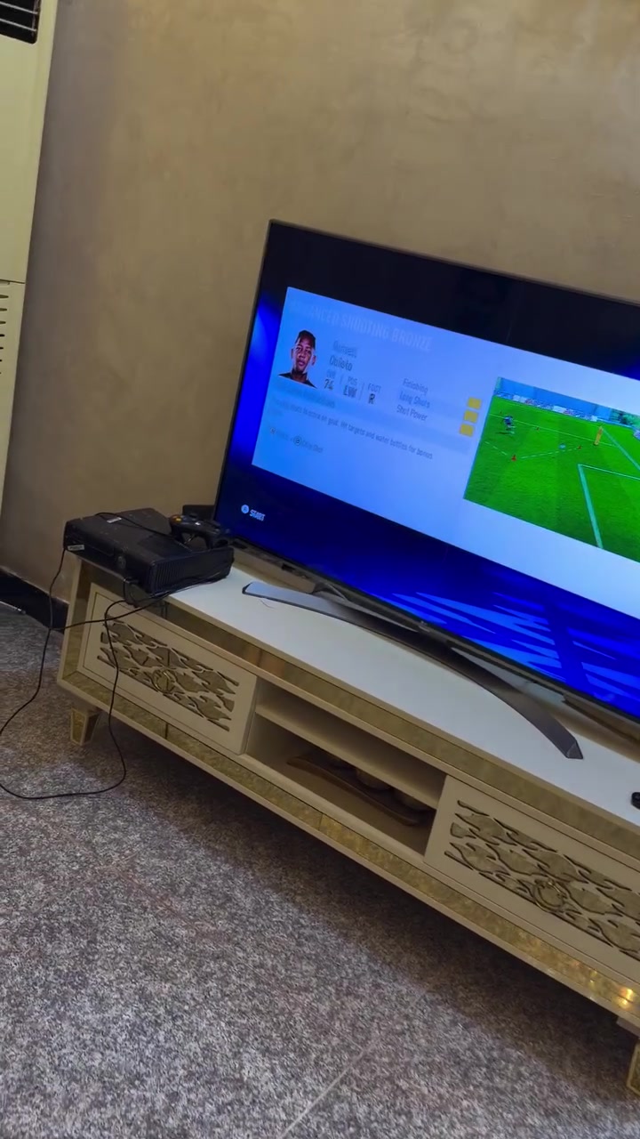 Xbox
اكس بوكس للبيع نظيف مابي اي عطل السعر 100 قفل العنوان بغداد 
‭***********‬
