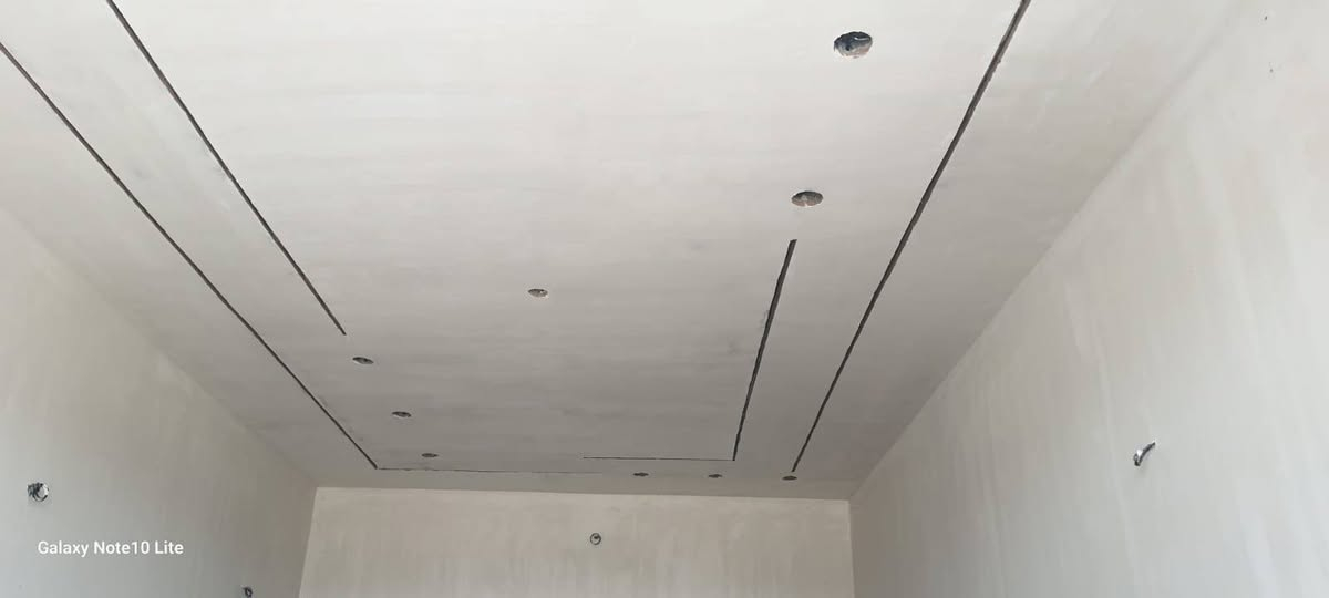 سلام عليكم احنه خلفات ثنين اخوان وشقلنه درجه اوله وسرعه في العمل ودقه عاليه في الشقل لبخ سيراميك بياض لبخ سقوف جص  صبغ ديكورات واجهات البيوت  وما ناخذ فلوس لمن ننجز العمل بلكامل ويقتنع ابو البيت بل شقل وما يبقه عنده نقص يالله نحاسبه وناخذ تعبنه واسعار مناسبه  شقلنه سفوان خور الزبير ام قصر الزبير ‏‪***********‬‏ بيه واتساب او تصال
