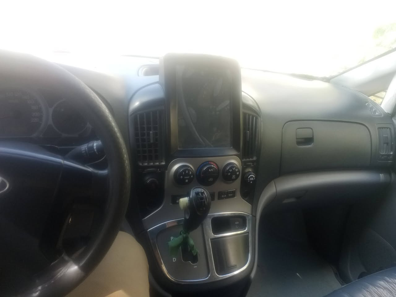 سلام عليكم 2010 سياره جاهزه حداديه تخم تاير جديد تلبيسات جدد مسكر اصل السياره مكلوبه ومعمره سستم بيبان توني شادهن غرفته حلوه عوزه تلحيضات بسيطه
السياره مكاني ناصريه سوق الشيوخ السعر 100 وبيه مجال 
الموشراي لايتعبني 
***********
