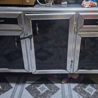 كاونتر الامنيو نظيف جدا متر ونصف  ٣ بيبان سنك جديد ٢٢٥ الف ٠٧٧١٢٩٥٣٢٢٣