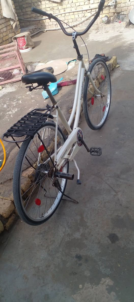 سلام عليكم ورحمة الله شباب هاذه البيسكل للبيع او مراوس السعر 95 وبي مجال


**إذا كنت صاحب هذا الإعلان وتريد حذفه لأي سبب، رجاءا أرسل رسالة إلى الدعم الفني**