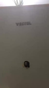 ‏ثلاجة نظيفة شغالة على الفحص ما داخلة تصليح 30 قدم لو 28 قدم سعر 170 و...