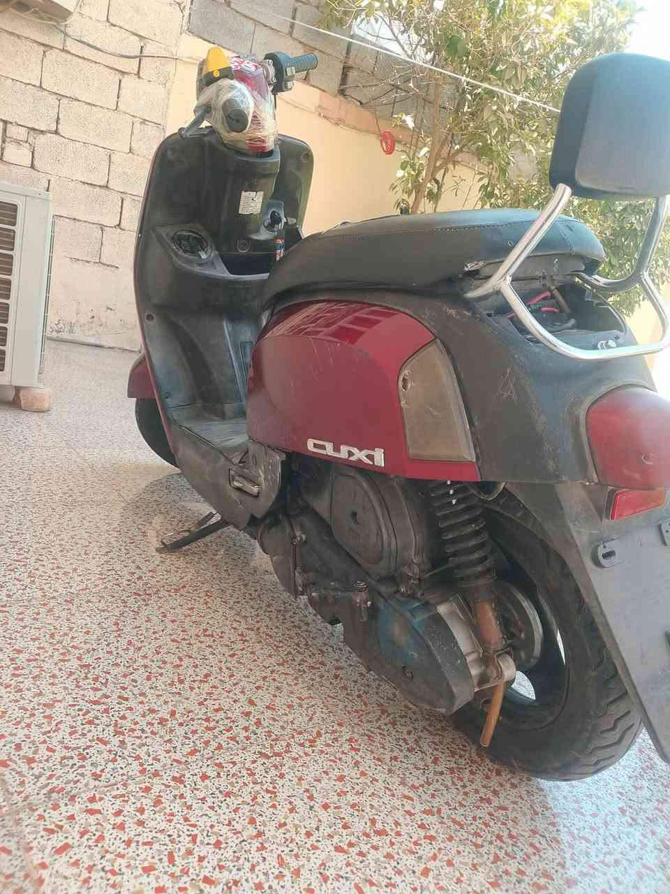السلام عليكم دراجه بوليس لبيع دراجه خير من الله سلف هندر كهربائيات مكينه ما مفتوحه 49 
السعر 400 بيه مجال مكاني ديالى بعقوبه 
***********
ملاحظه / عندي يده مال بريك مكسوره بس هاي عيبه /
