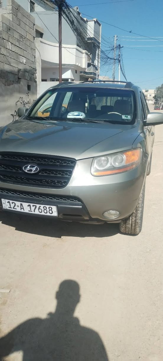 للمراوس سنتافي وضع شركه بدون ضرر جديده تبريد 🥶ثلج نينوئ بسمي اذا اكو اللنتره اعارض واخذ فرق،، داخلها امغلف كامل،، الاتصال ***********
