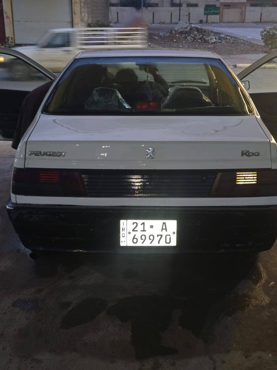 السلام عليكم سياره بيجو رقم سليمانيه موديل 2010 دفتر بانزين موجود سياره جاهزه تحويل ثاني يوم سنويه 2030
 للاستفسار ***********
