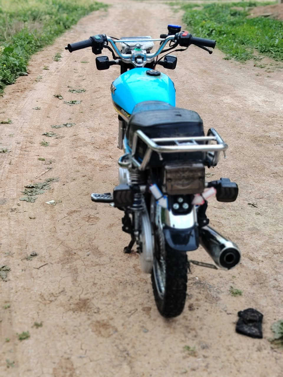 ‏السلام عليكم  موطور لل بيع موديل 2025  منفيس موجود  كهربايات كلها شقاله  موطور مجنبز علا اخر حركه الستفسار عل خط ‏‪***********‬‏
