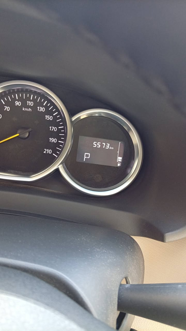 سلام عليكم رينو سمبل مديل 21
زيرو ماشيه 7الف فقط 
رقم بغداد بسمي 
مداور ب اي مكان 
***********
