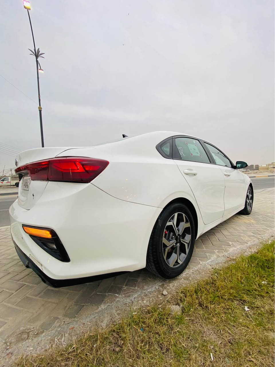 للبيع فقط
كيا فورتي وارد امريكي
موديل 2020
رقم بصره بسمي تحويل
سنويه جديده 
رقم دولي 
هزه جديده 
محرك 2000 دوش جديد كفاله توه مشدود
كير AT
مواصفات اعتياديه
رادار
تحديد مسار
مانع تصادم
مانع انزلاق
تحكم فول
كروز سرعه
حساس إطار
نظام سبورت وايكو وعادي
تبريد تدفئه 
سياره حادثها خلفي بدون ايرباك
بيها تبديل قبق جاملغ خلفي الايسر وحوض
وطخه بسيطه بالبنيد ومصبوغ بدون اي داخل ابد طخه بسيطه 
سياره جديده وجاهزه 
حداده نظيف
تخم تاير 
بدون نقص
بيع بسعر مناسب 112وبيها مجال للشراي
*********** البصرة, العراق
