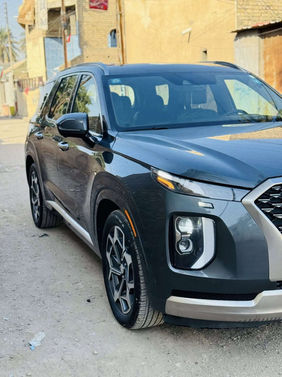 سلام عليكم
للبيع فقط هونداي بلسايد 2022 كلكرافي 

على وضع الشركه 
 ماشيه 38الف حقيقه
السياره الحادث قبق جنطه فقط مبدل وباقي مكفول   بدون دواخل بدون ايرباك   وراجع ابيع ع الفحص وين ميعجبك ما بيهه نقص دينار

رقم بغداد الجديدالدولي اسمي تحويل ثاني يوم 

المواصفات 1/1
مكينه 6 سلندر 3800
دبل فتحه خلفيه واماميه 
بصمه تشغيل + ابواب 
تشغيل عن بغد
كشن خزن ميموري 
شاشه عرض ( داتاشو )
٥ كامرات 360 درجه
رادارات 360 درجه 
حساسات امامي + خلفي 
جنطه كهرباء 
شفتات ستيرن 
كيجات الكتروني 
كشن منفصل vip
كشنات حار + بارد + تدفئه ستيرن 
كشنات كهرباء 
اوتو هولد 
تبريد منفصل 3 قطع 
بردات ابواب 
تبريد مركزي 
سايد بريك بصمه
قياده ذاتيه
5 انظمه قياده 
فور ويل htrach
شحن وايرليس 
سستم صوتharmen kardon
وباقي المواصفات المعروفه 
مكاني بغداد السعر 265بيه مجال قليل الشراي
***********
متوفر واتساب
