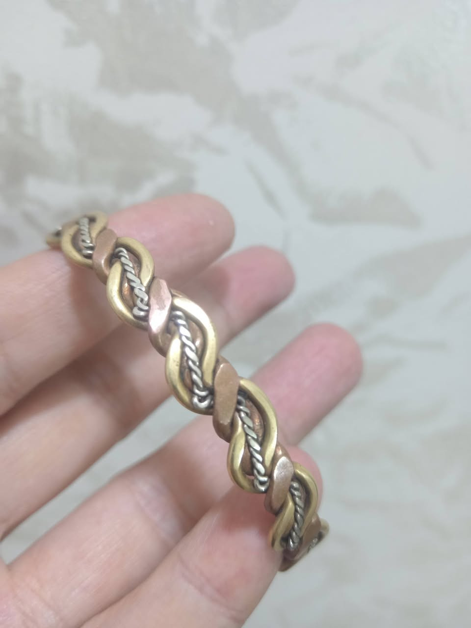 سوار رجالي سبع معادن قديم شغل قديم


**إذا كنت صاحب هذا الإعلان وتريد حذفه لأي سبب، رجاءا أرسل رسالة إلى الدعم الفني**