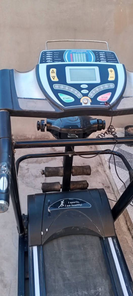 السلام عليكم اخواني عندي هاذ الجهاز يمكن كوري لئن ماعرف بي اخو الجديد كلة شغال اريدة 450الف واذا مراوس بدراجة  مكاني ديالى***********
