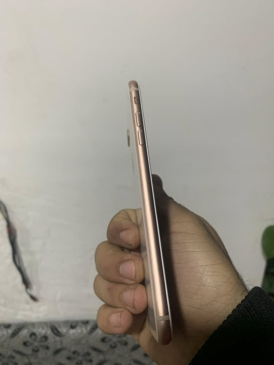 ايفون ٨ بلص مبدل شاشه بطاريه100 اصلي  مابي عيب بصمه كل اشتغل جيهاز نظيف شرط سعر 70 الف وتساب ***********
